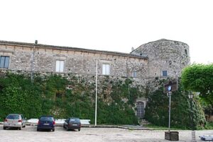 Apricena