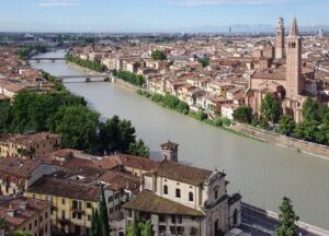 960px-20110720_Verona_3078-300x216.jpg