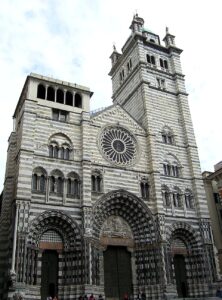 960px-Cattedrale_san_lorenzo_genova-222x300.jpg