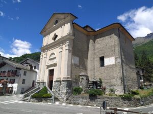 960px-Chiesa_Parrocchiale_di_Ala_di_Stura-300x225.jpg
