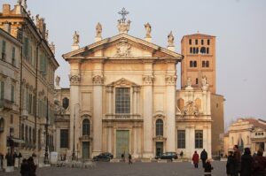 Facciata del Duomo di Mantova — Mantova