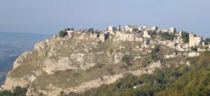 960px-Lettopalena-_La_parte_antica_-_panoramio-300x137.jpg