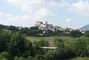960px-Monte_Cerignone-300x202.jpg