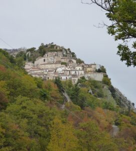 View of Montelapiano, in the province of Chieti, Abruzzo — Montelapiano