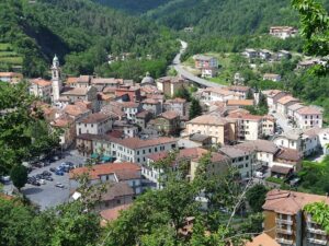 960px-Ottone-panorama_dalla_strada_paronamica1-300x225.jpg