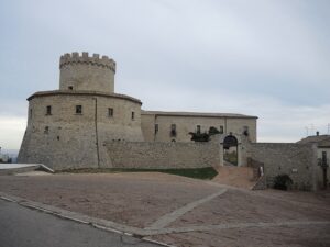 960px-Palmoli_-_Castello_marchesale_03-300x225.jpg
