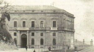 Palazzo Galdieri-Bartoli a Conca della Campania. Fotografia di fine Ottocento. Il palazzo fu distrutto nell'ottobre del