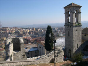 Campobasso_Campanile_S._Bartolomeo-300x225.jpg