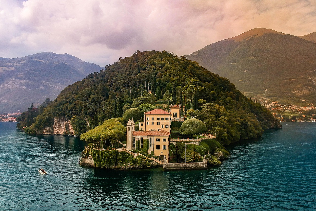 Borghi di Lago italiani, paesaggio — Villages Italy