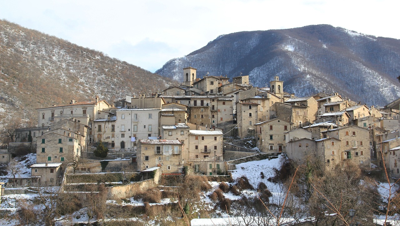 Borghi di Montagna italiani, paesaggio — Villages Italy