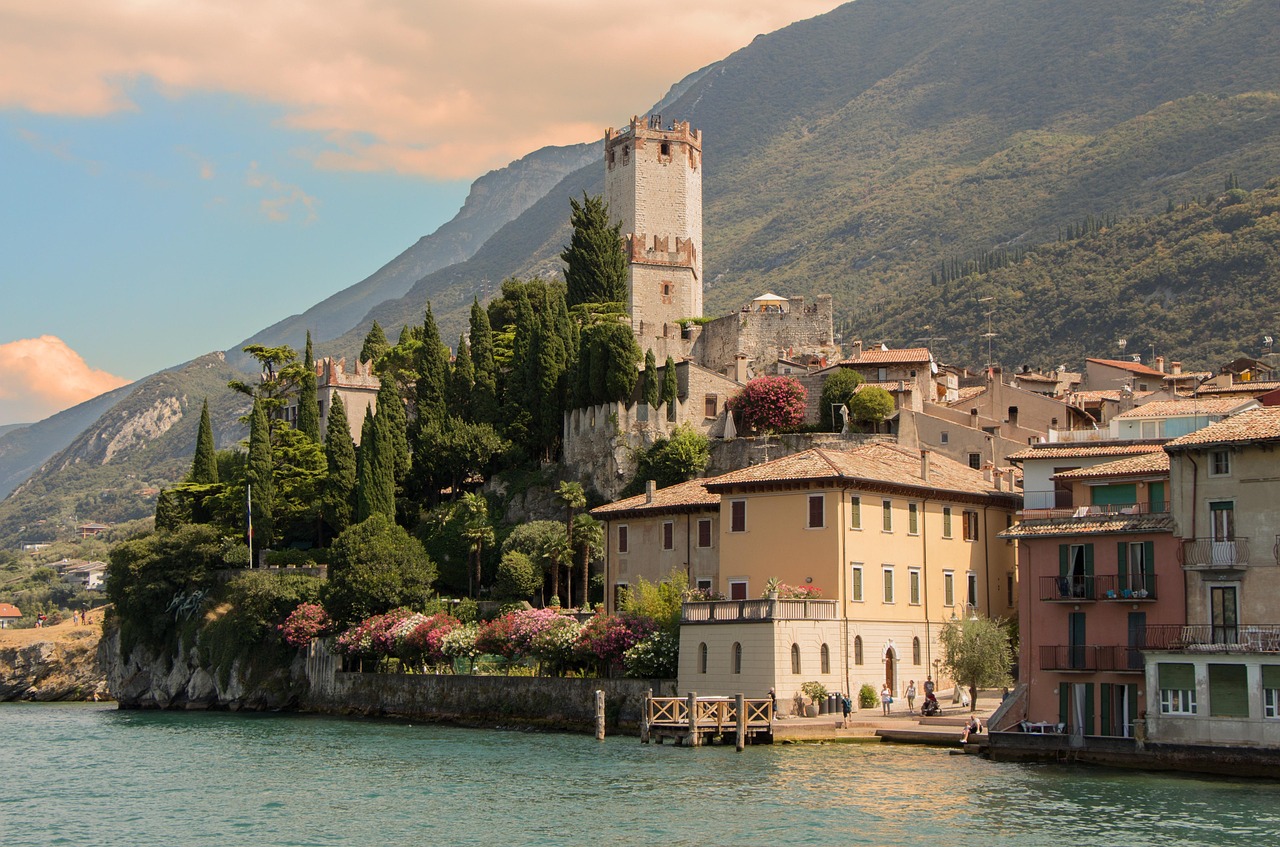 Borghi di Lago italiani, paesaggio — Villages Italy
